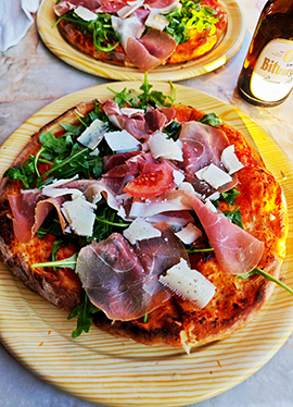 Italienisches & deutsches Essen - Pizza, Pasta, Currywurst